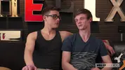 Casal pornô de twinks tarado: Ricky e Blake