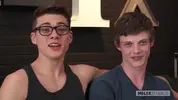 Casal pornô de twinks tarado: Ricky e Blake