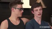 Casal pornô de twinks tarado: Ricky e Blake