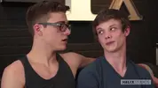 Casal pornô de twinks tarado: Ricky e Blake