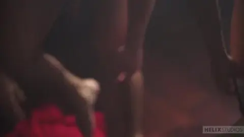 Couple sexy (amis) en soirée — Dylan & Blake