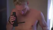 porno sesso a tre hotel amici max ben blake