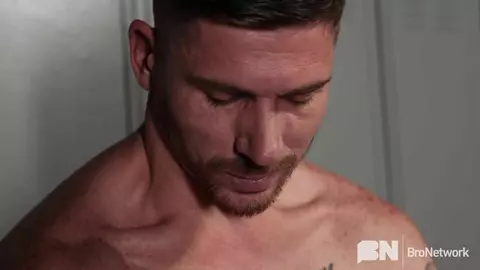 Dopo l'allenamento 2 - Derek Spears Sexystache