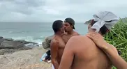 Amigos curtindo a vespera de Reveillon