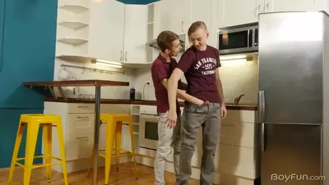 Coppia di fidanzati sexy – Casper & Ron