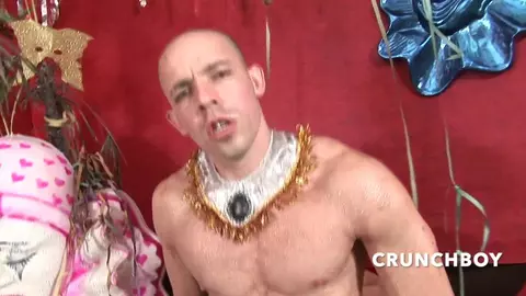 Dos latinos follan a pelo en una noche de colegas