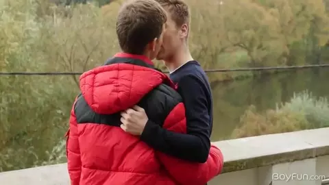 Casal de twinks bem quente — Tannor e Jacob