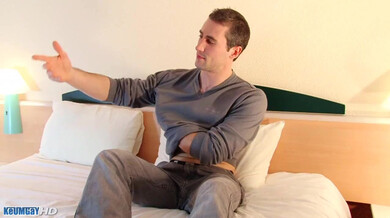 Livreur hétéro fauché se fait sucer pour du cash