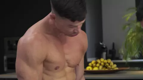 Ricky Hard, Ruslan Angelo e John Brachalli – flip-fuck