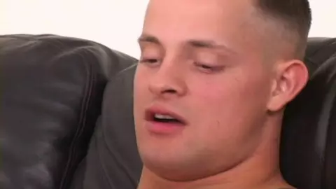 Aidyn Michaels & Maximo de Leon (piss sem camisinha) 2