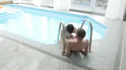 Heißes Pornopaar am Pool – Vitali & Dominik
