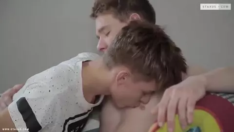 Amigos twinks em casa — Joel & Cobe