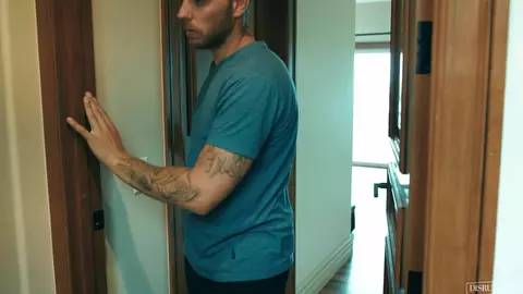 Disruptive Films : Carter Woods baise Hoss Kado dans “The Lost Soul”