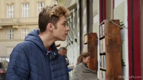 Con amici: coppia di twinks sexy – Axel & Lucian