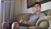 Thomas, l’etero, prende il suo primo pompino