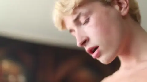 KyleGrant – suruba a 5