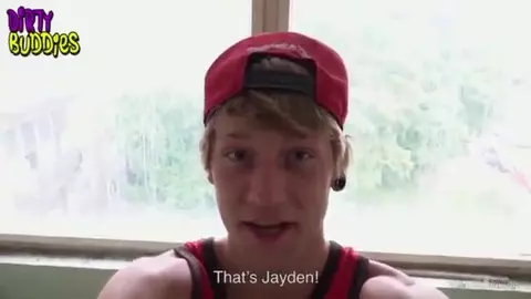 Pareja porno de twinks sexy – Jake y Tyler (con amigos)