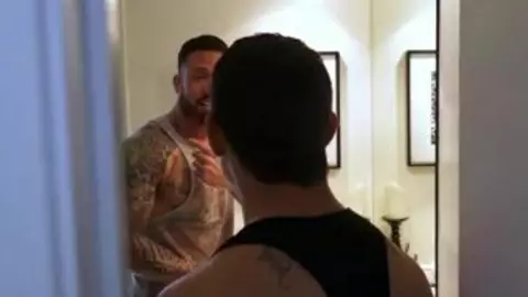 Jordan Levine fode Jimmy Clay — com camisinha