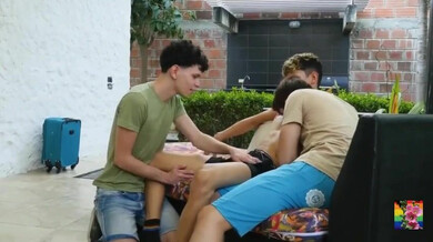 Trio porno hot – amis Melo, Justin & Andrew