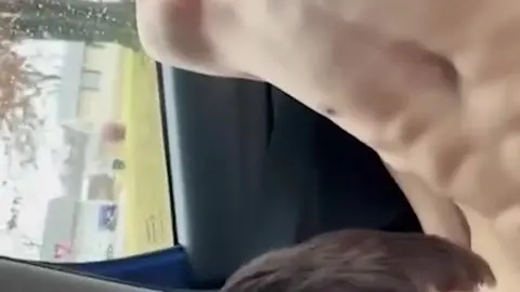 Sesso porno in auto – quartetto – Zayne e amici