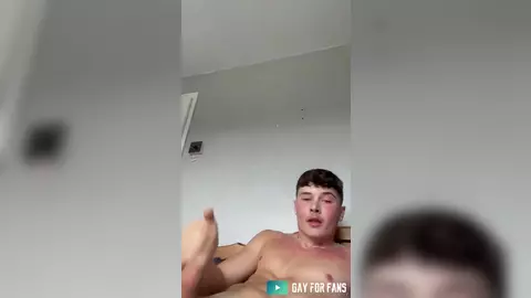 Pajas y corridas sobre mi cuerpo joven y en forma - Corey Henley (itscoreyhenley)