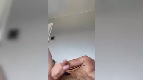 Masturbarsi e sborrare sul mio giovane corpo in forma - Corey Henley (itscoreyhenley)