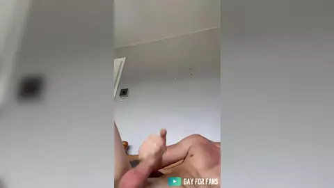 Masturbarsi e sborrare sul mio giovane corpo in forma - Corey Henley (itscoreyhenley)