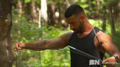 Mateo Zagal, Thyle Knoxx - Andare fuori rete