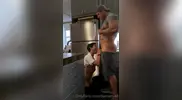 Porno-Paar – Hotel – Freunde – Dan & Damien