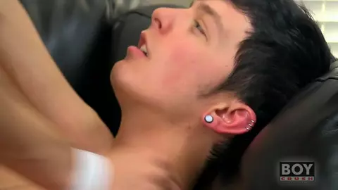 Montar la polla en el sofá