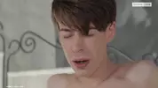 Threesome di twinks – William, Lucian & Erik