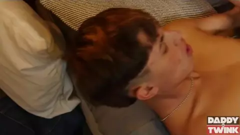 Heißes Porno-Paar mit Freunden – Dan & Justin