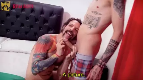Joven semental argentino follando a su daddy