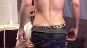 Dave London & Alexander Muller — Dieser schwule Twink liebt es, ältere Männer zu ficken