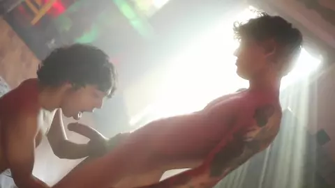 Pareja de twinks sexy – CJ y Tony