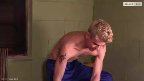 Couple de potes bien chauds : Ray & Titus