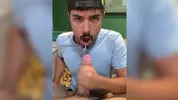 Ed Oliveira e Victor Veiga fodem no sofá – victxr_92