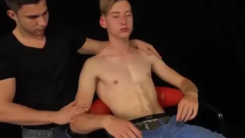Twink solo bem quente — Casper