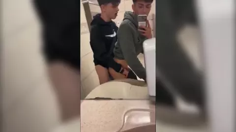 Heißes Twink-Paar — Luca & Zayne