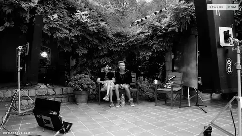 Casal de twinks quentes com amigos — Ray & Gabriel