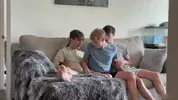 Plan à trois bien chaud entre twinks – Ryder et ses potes