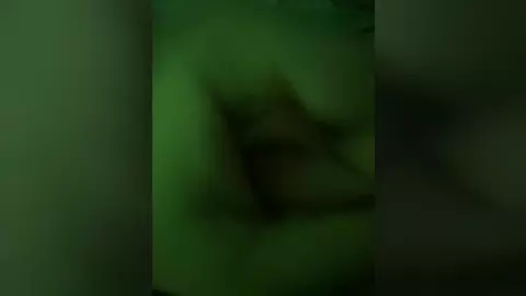 Ich wichse allein in meinem Zimmer vor Greenscreen – gefällt euch das?