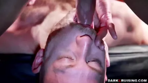 Saxon West & Brent Taylor – Dominato dai colleghi dopo il lavoro