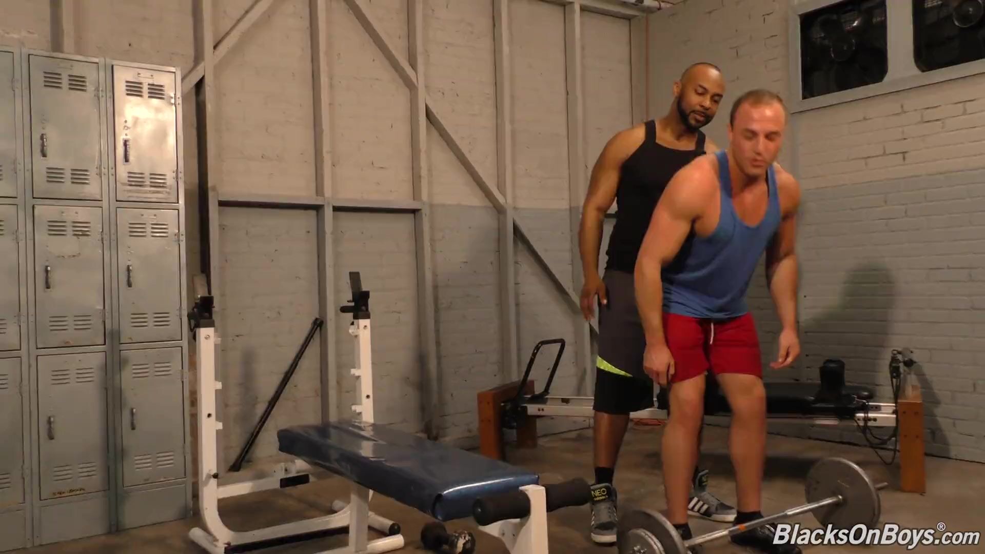 Muscular White Guy goes Black in a Gym