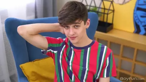 Tony, minet sexy en solo cam porno