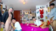 Heiße Latino-Twink-Orgie auf Cam