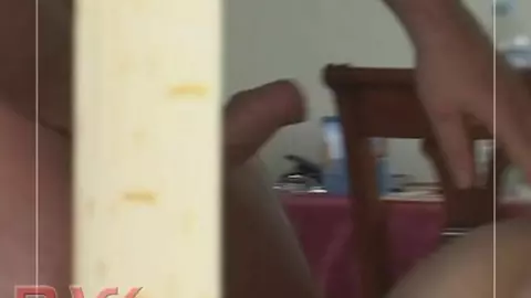 Mon voisin hétéro baise son beau-frère