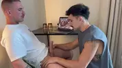 Lo pillé viendo porno gay