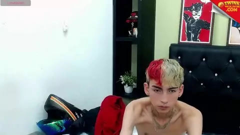 Solo show porno di camboy twink