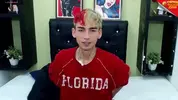 Twink camboy en show solo très explicite